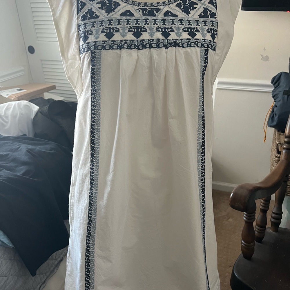 Faherty White Dress with Dark Blue Detailing